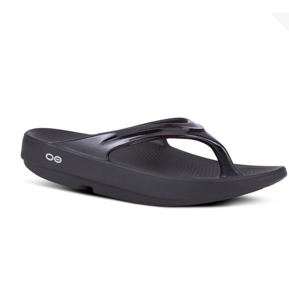 Oofos WOMEN'S OOLALA LUXE SANDAL - Black size W-8 - Picture 3 of 10